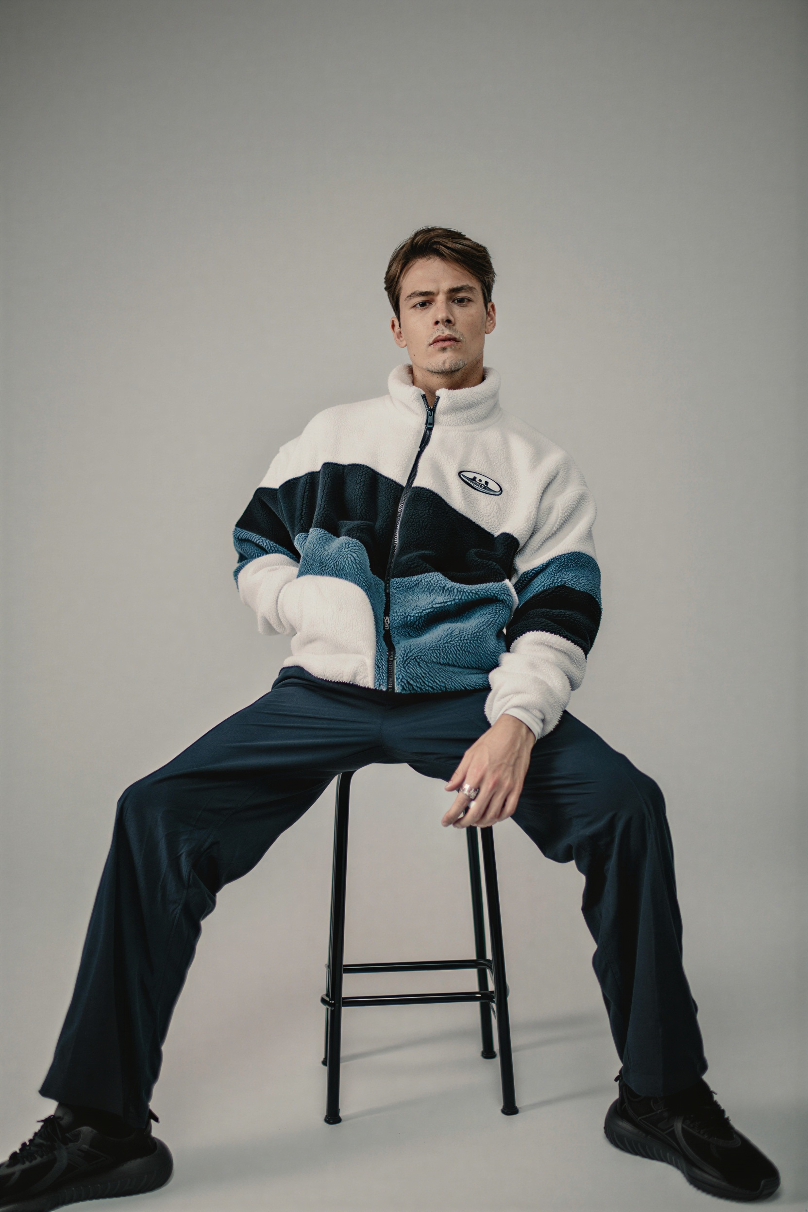 OVERSIZED FLEECE ZIP UP JACKET