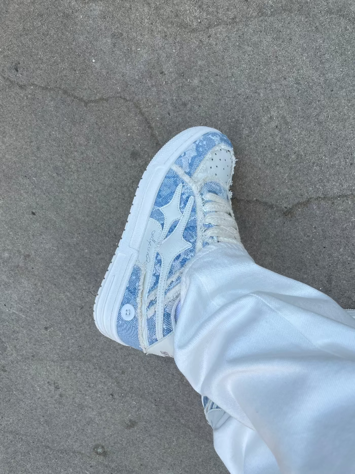 STONEWAVE DISTRESSED LOW-TOP SHOES