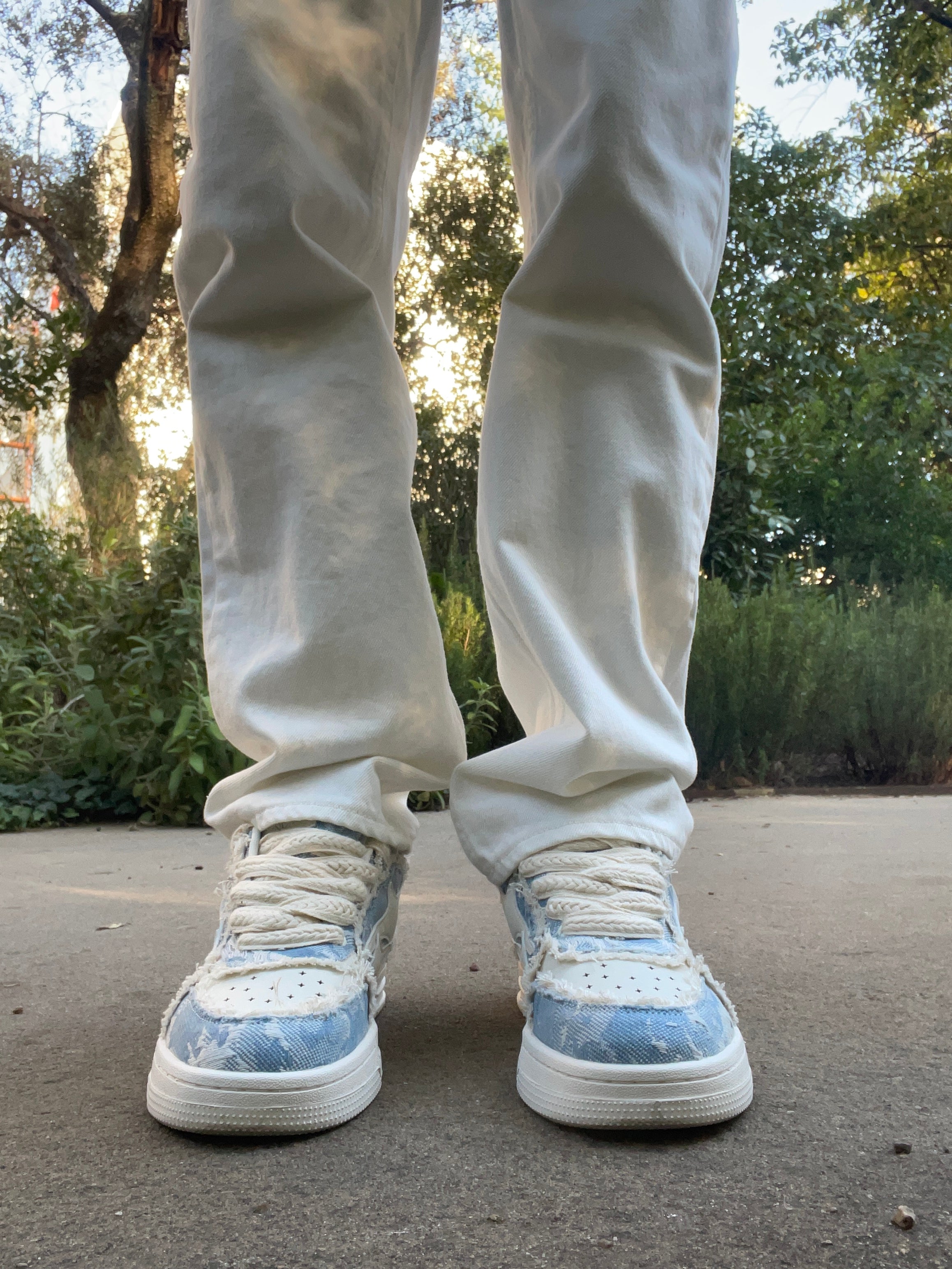 STONEWAVE DISTRESSED LOW-TOP SHOES